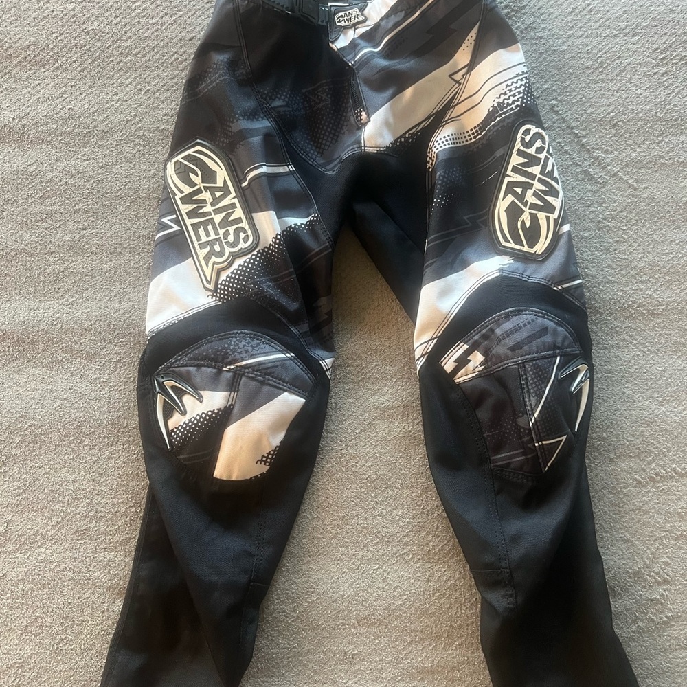 ANSWER Youth Racing Black and White Motocross Pants size 24 (8)